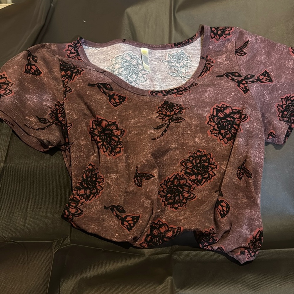 Lularoe Cassie Top